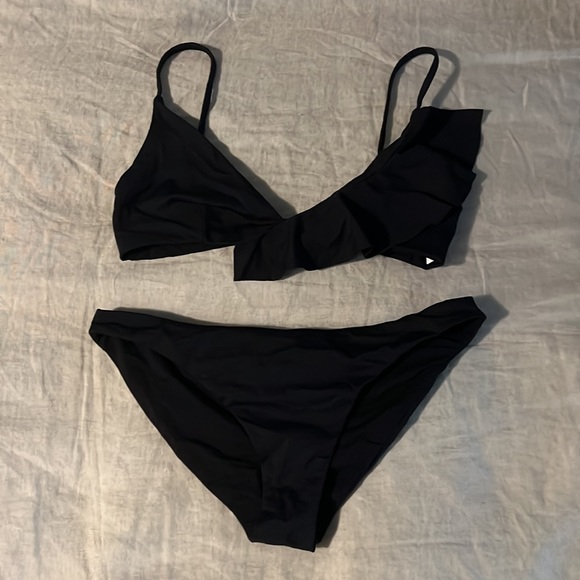 Marysia Newport Ruffle Bikini - Picture 3 of 11